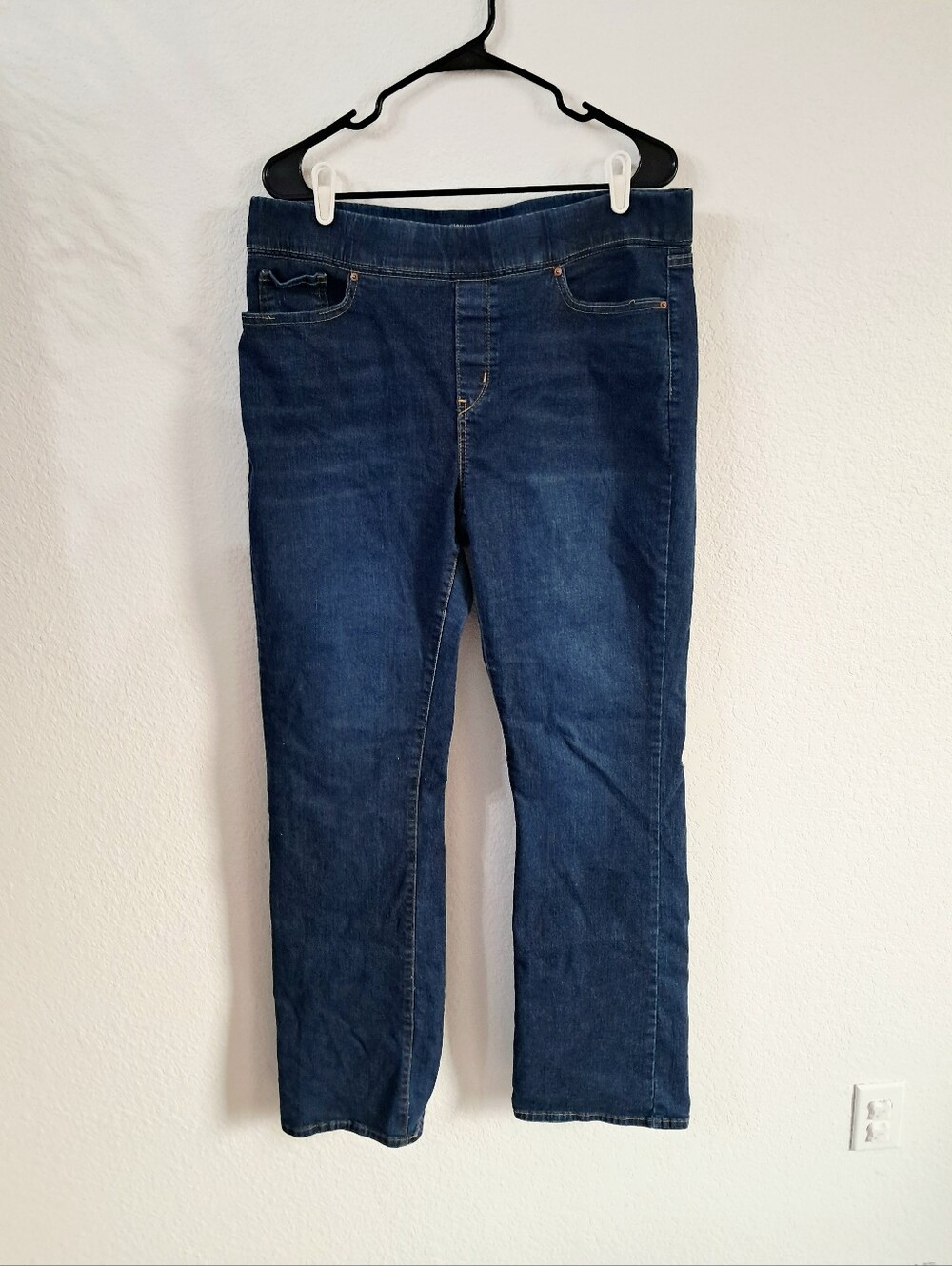 Levis Signature Gold Jeans Totally Shaping Pull On Bootcut Womens 16L Streetwear